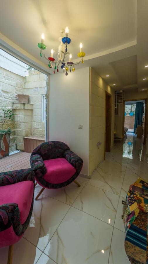 Ta' Gilard - Lovely Renovated Holiday Home Żabbar Buitenkant foto
