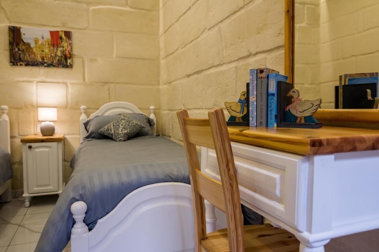 Ta' Gilard - Lovely Renovated Holiday Home Żabbar Buitenkant foto